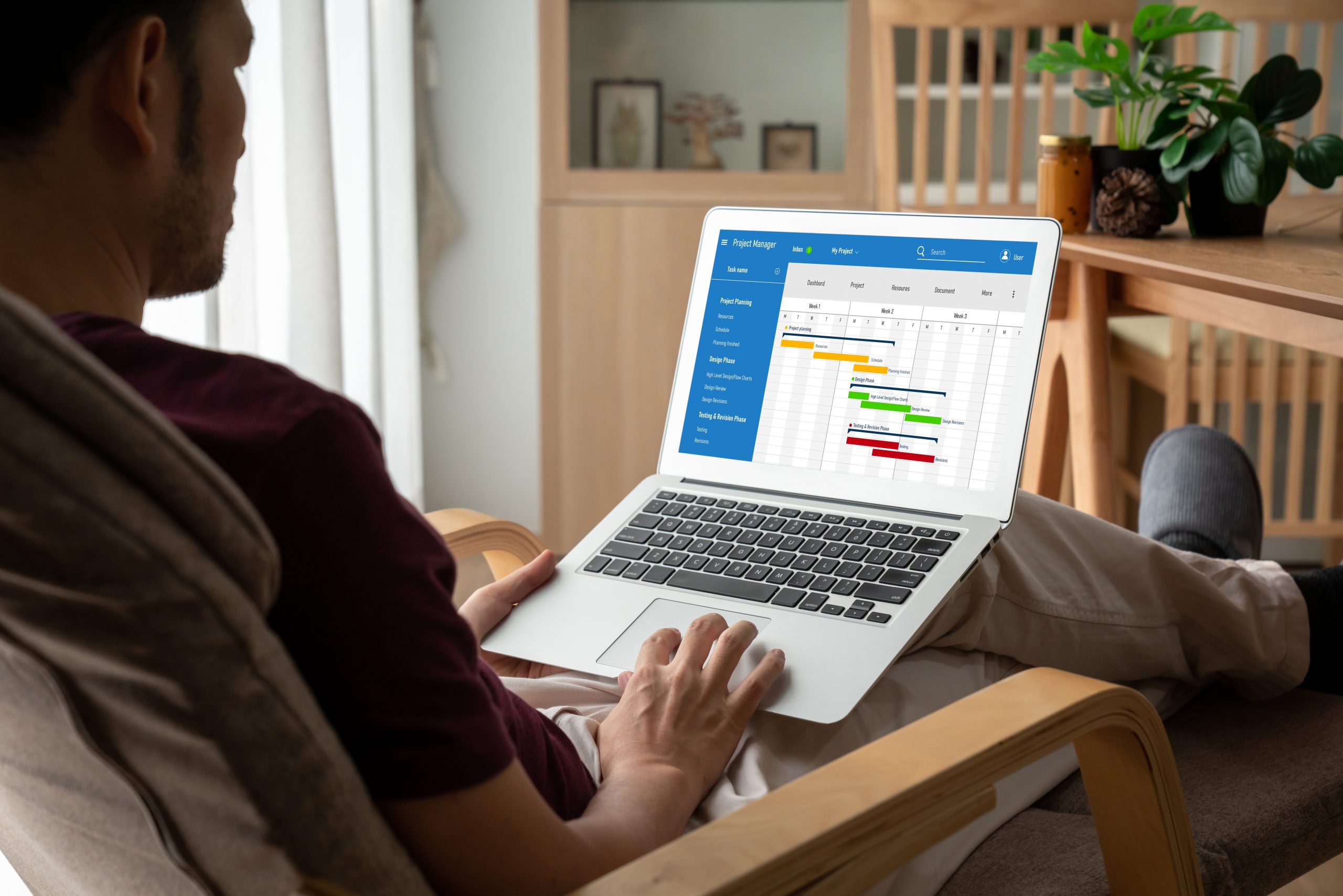 Gantt chart on laptop | Project management vs. task management